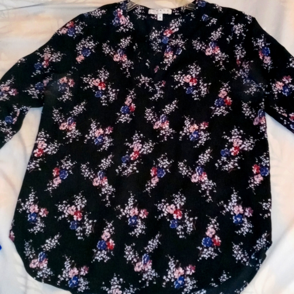 Black/floral lite weight 3/4 sleeve blouse